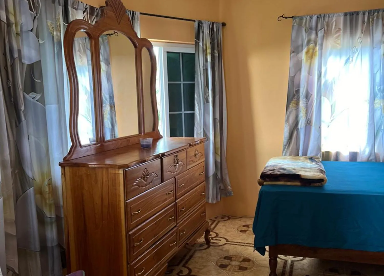 O- T On The Rise Bed & Breakfast Tweedside Jamaica